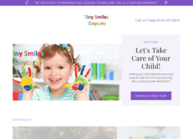 tinysmiles-daycare.com